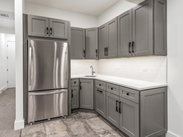 373 Jeffereson BASEMENT KITCHENETTE